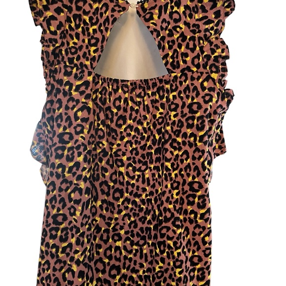 NWOT Loft Flutter Sleeve Blouse - Picture 2 of 6